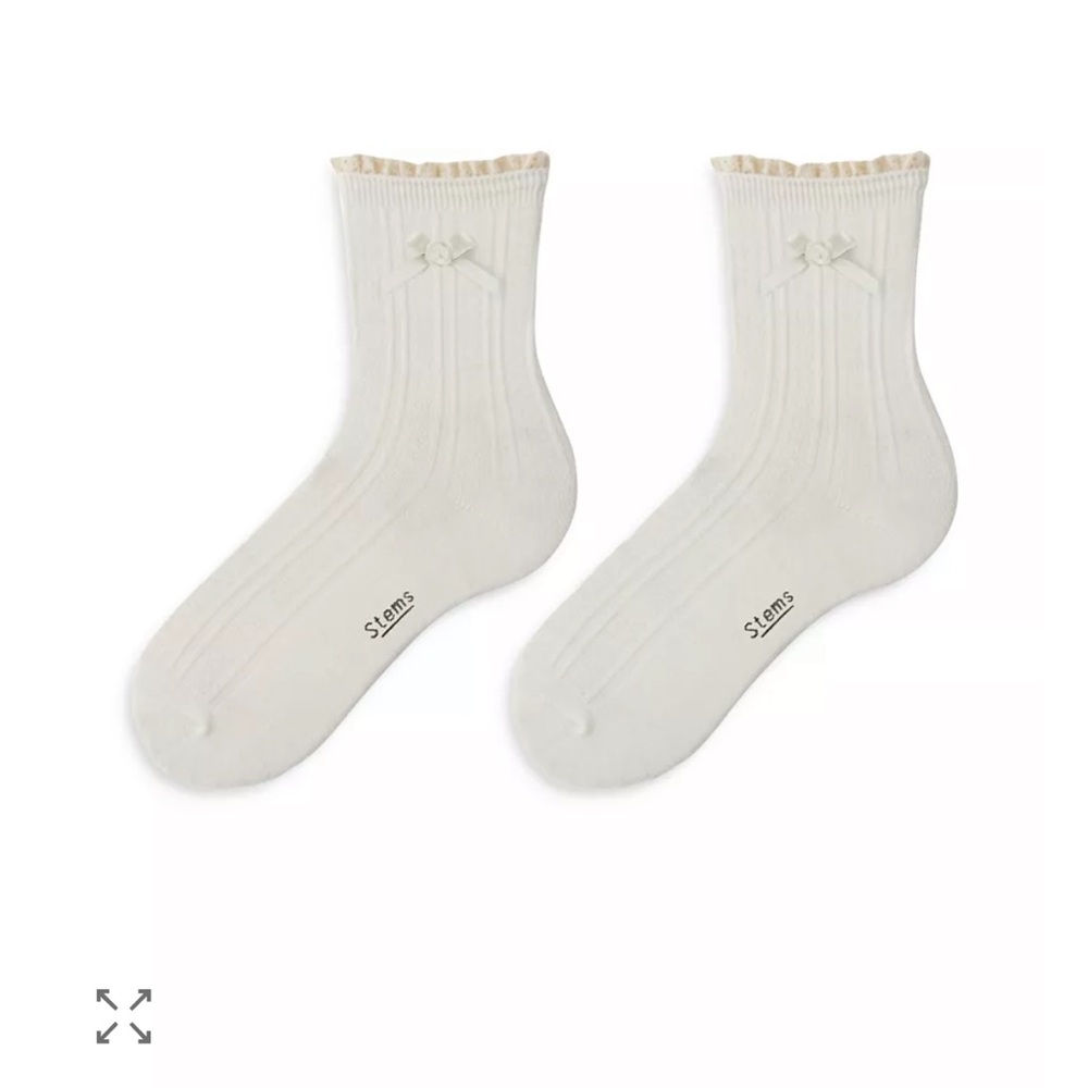 Stems 90’s flower and bow crew socks ivory